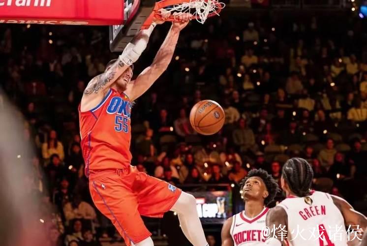 亚历山大32分领衔，哈腾21+8助阵，雷霆击败火箭挺进决赛